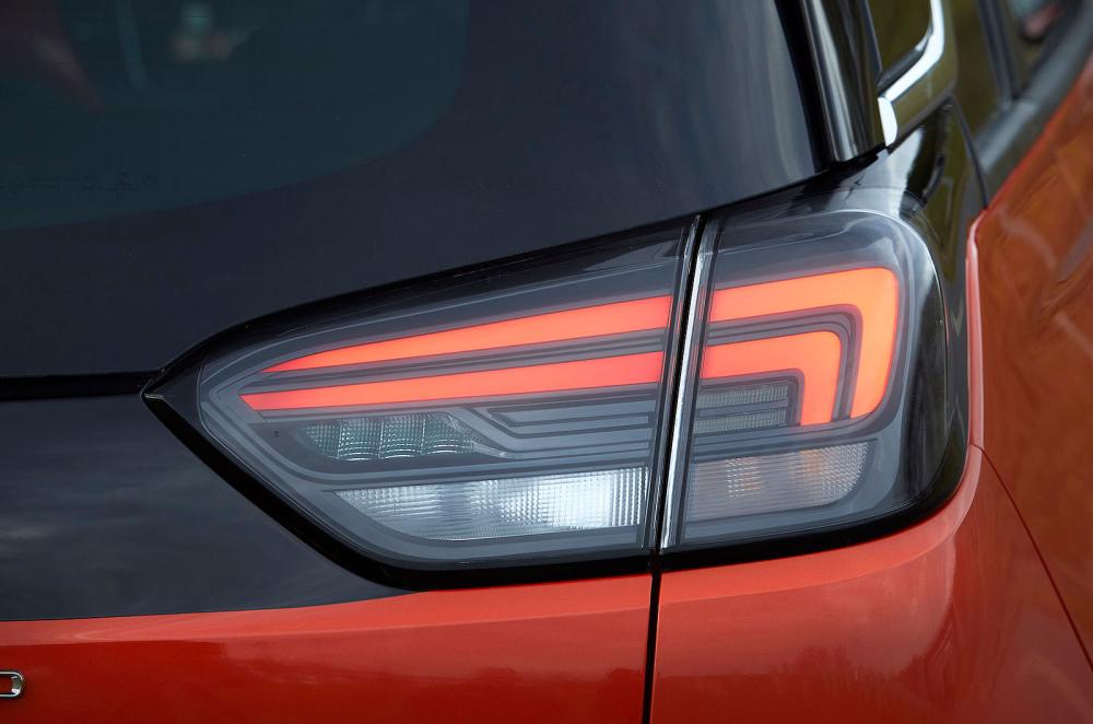 Vauxhall Crossland rear lights