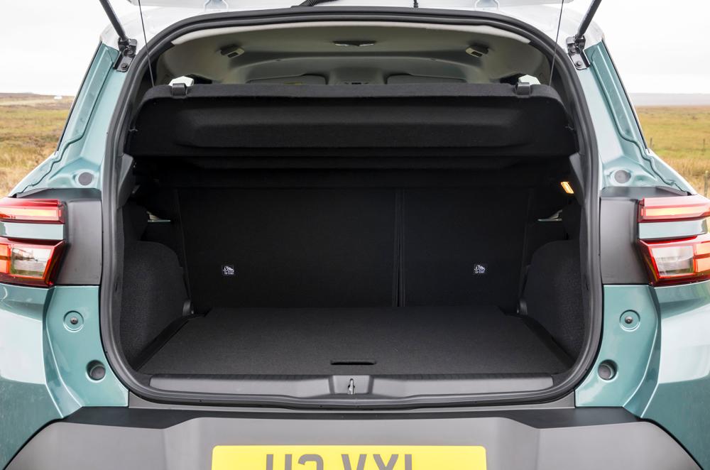 Vauxhall Frontera boot