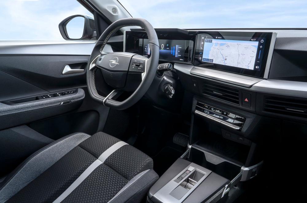 Vauxhall Frontera Electric dashboard