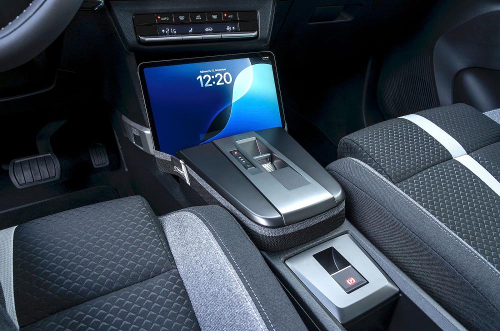 Vauxhall Frontera Electric interior detail