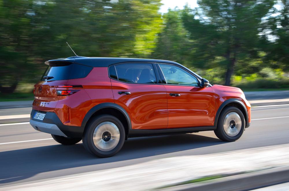 Vauxhall Frontera Electric rear right driving