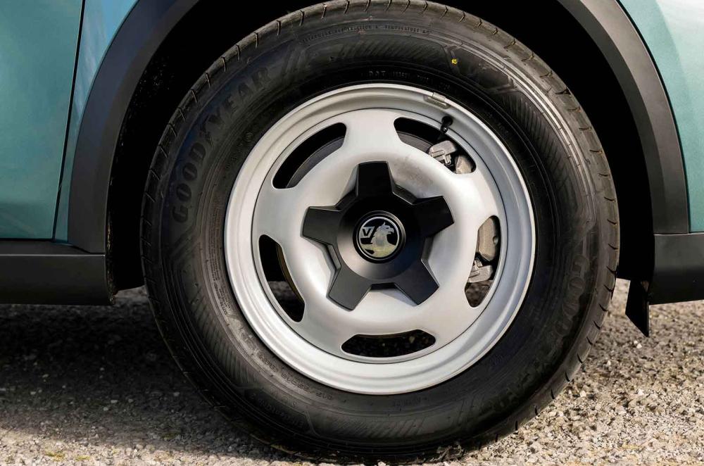 Vauxhall Frontera wheel