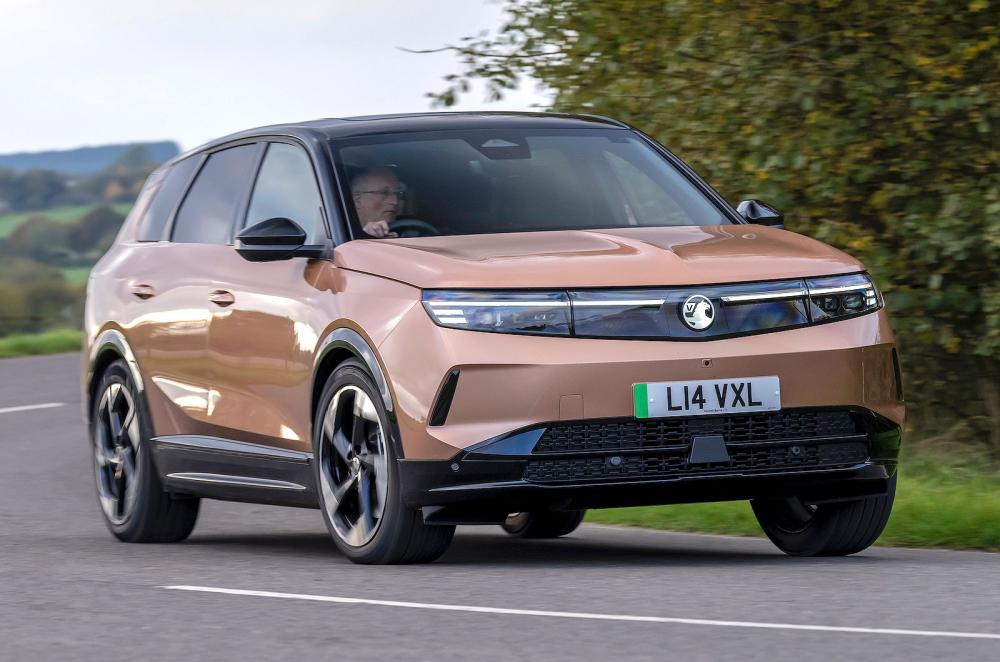 Vauxhall Grandland Electric front cornering