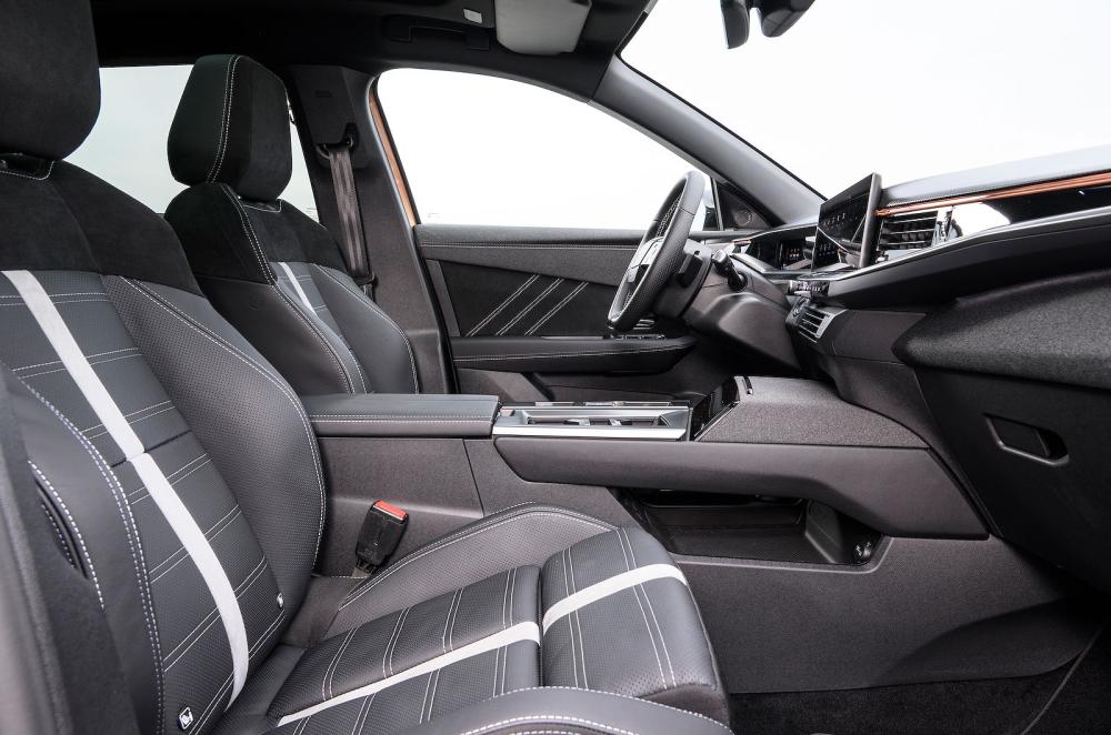 Vauxhall Grandland front seats