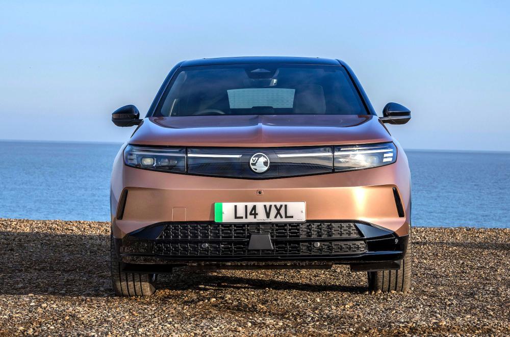 Vauxhall Grandland Electric front static