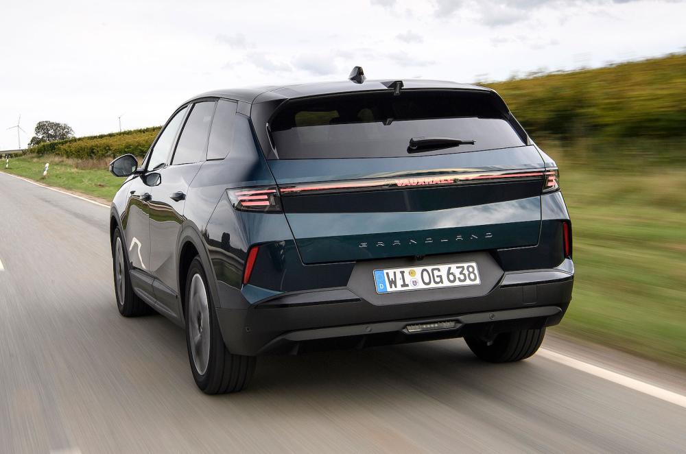 Vauxhall Grandland Hybrid rear left driving