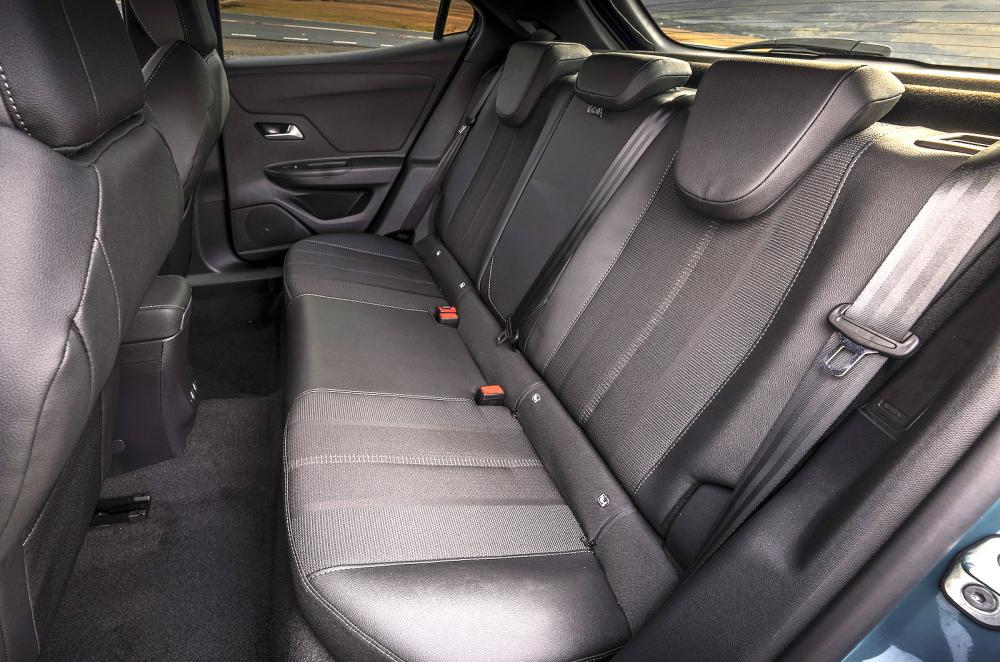 Vauxhall Mokka back seats