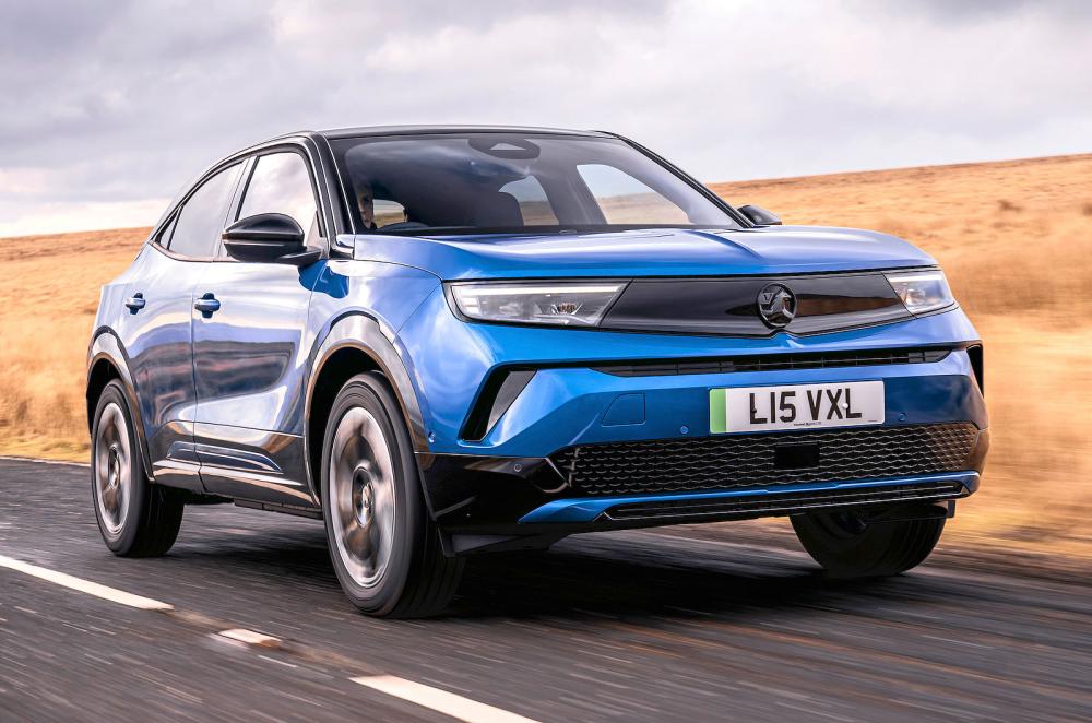 Vauxhall Mokka Electric front right driving