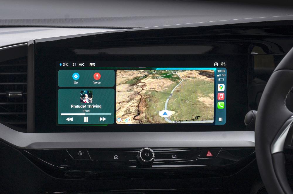 Vauxhall Mokka Electric infotainment touchscreen