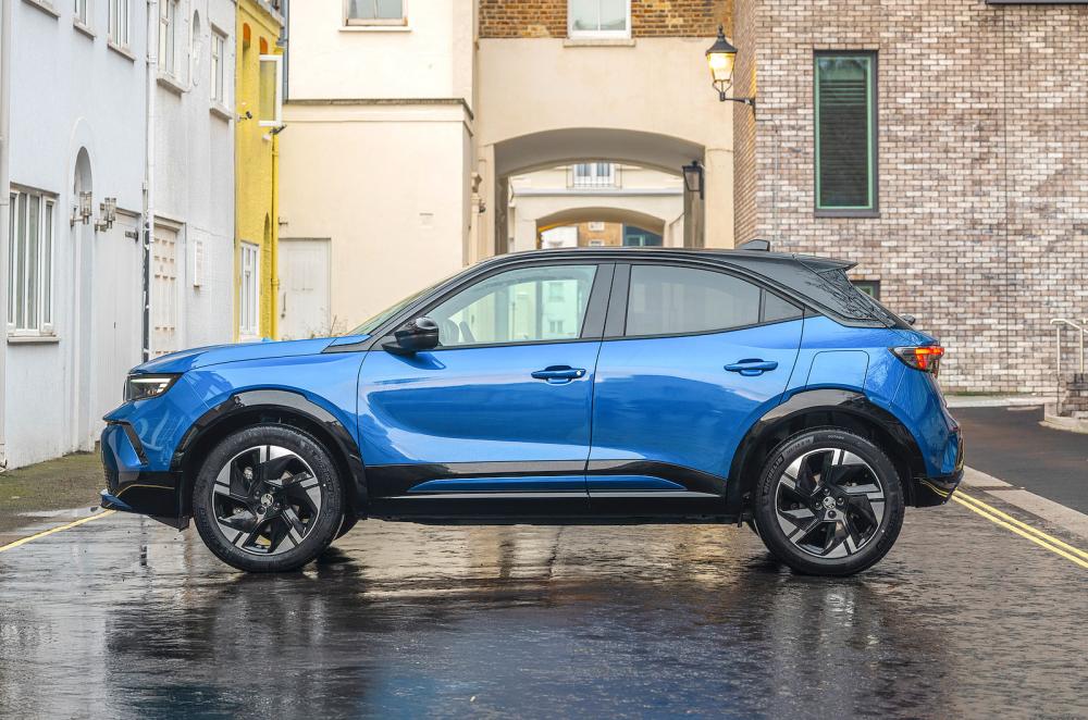 Vauxhall Mokka Electric left static