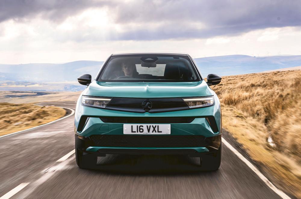 Vauxhall Mokka front driving