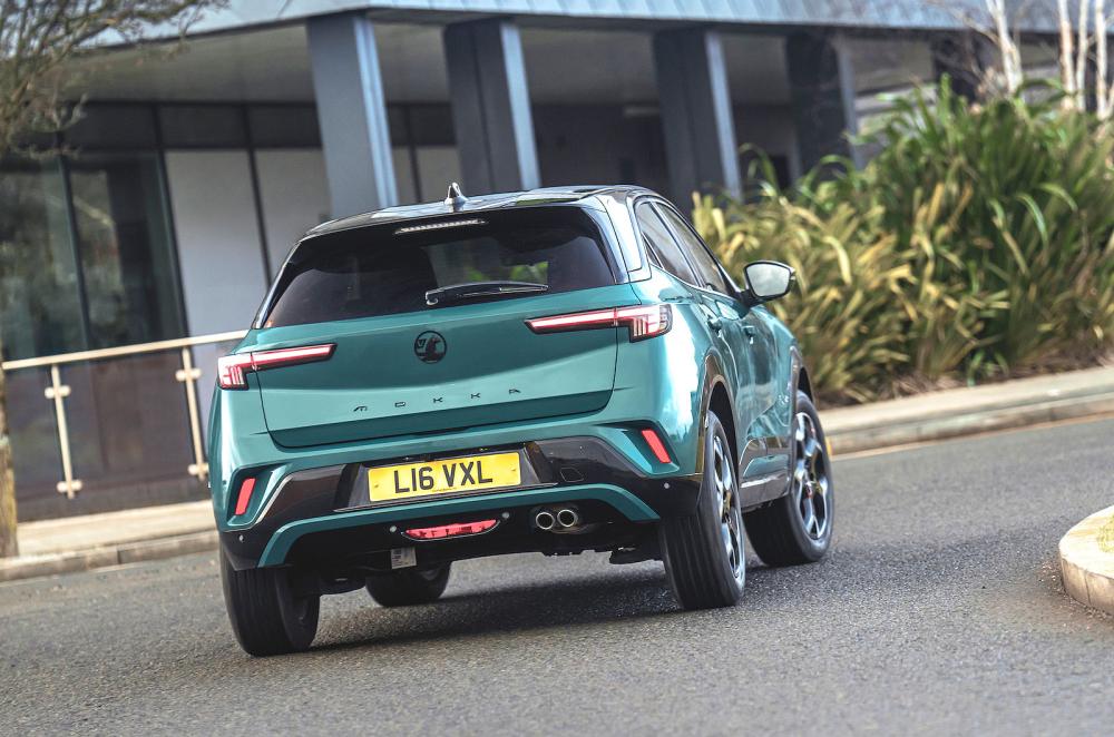 Vauxhall Mokka rear cornering