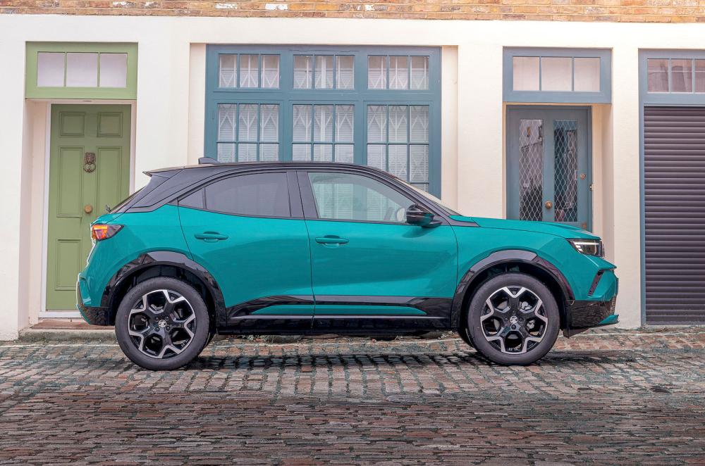 Vauxhall Mokka right static