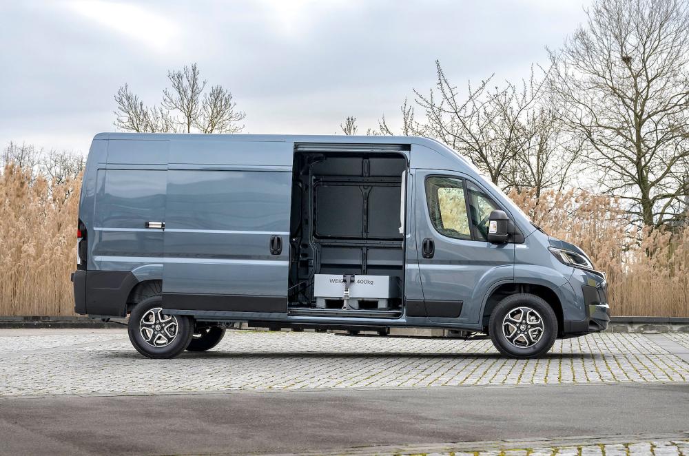 Vauxhall Movano right static side door open