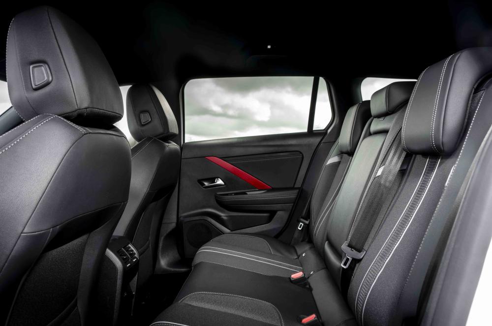 Vauxhall Astra Sports Tourer GSE interior