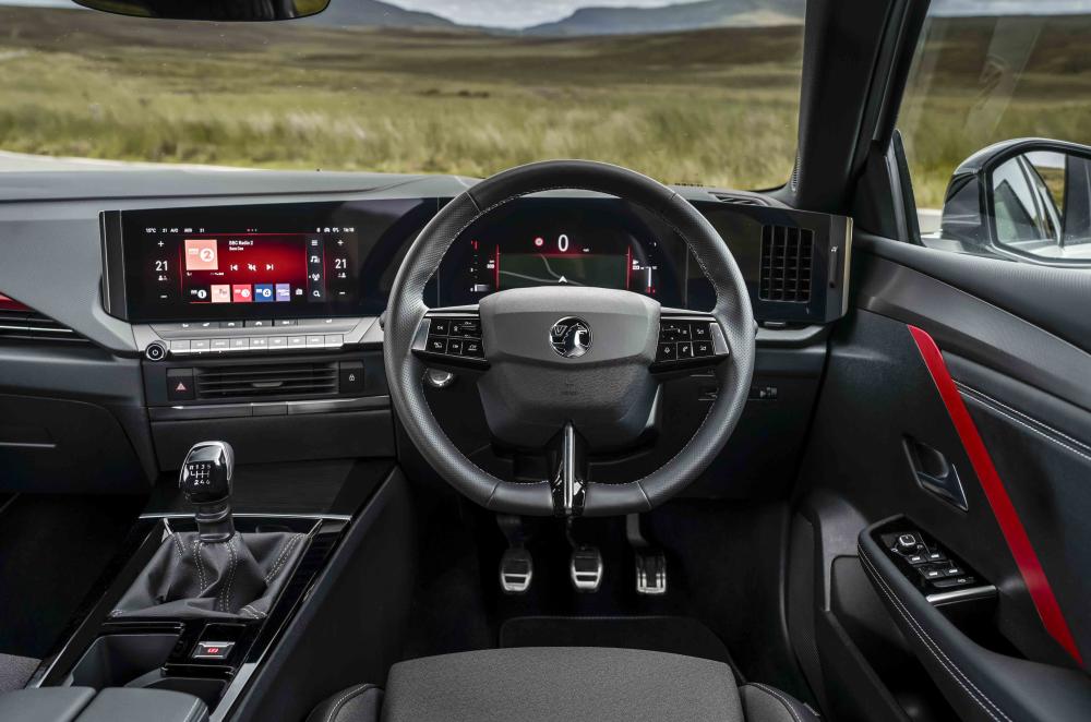 Vauxhall Astra Sports Tourer GSE interior