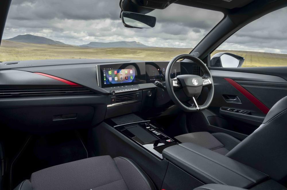 Vauxhall Astra Sports Tourer GSE interior