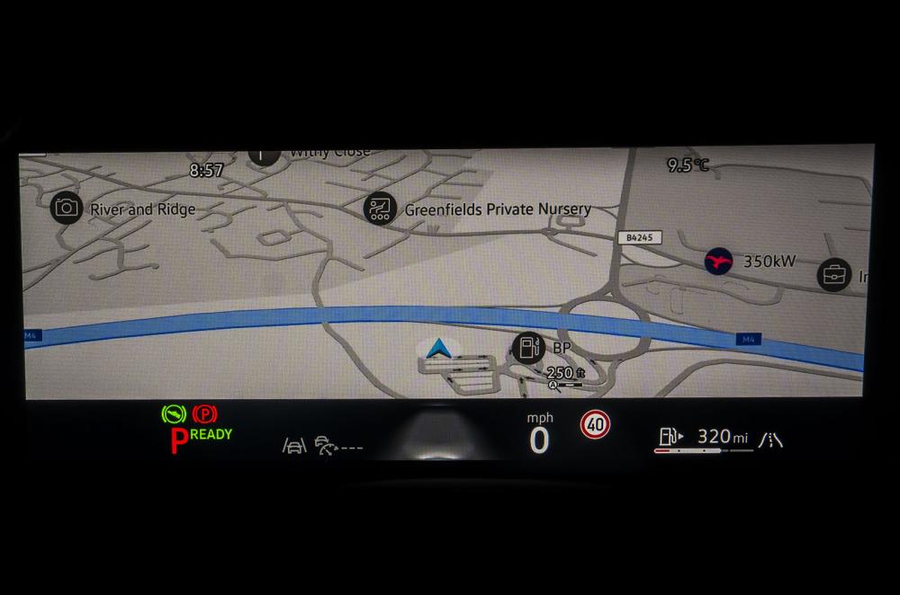 Volkswagen T-Roc driver's display