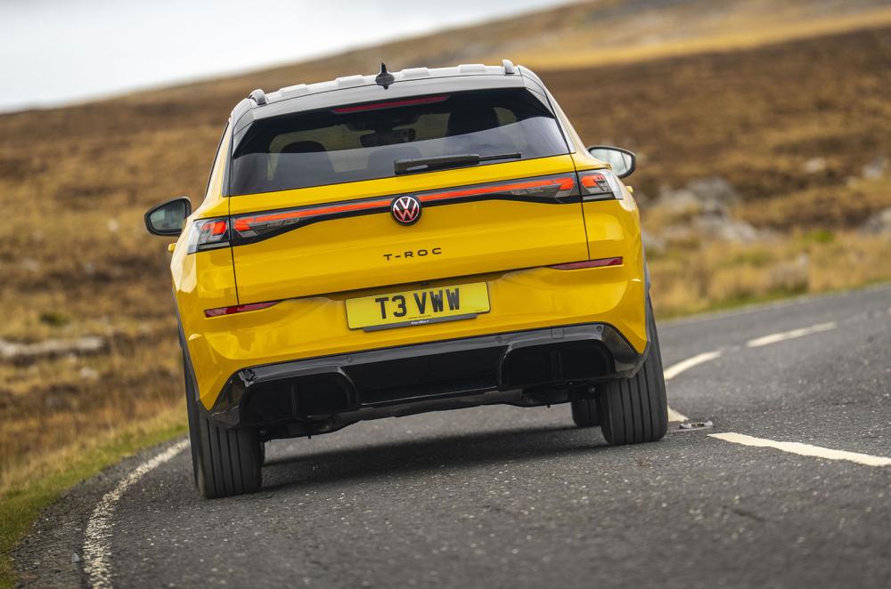Volkswagen T-Roc rear cornering