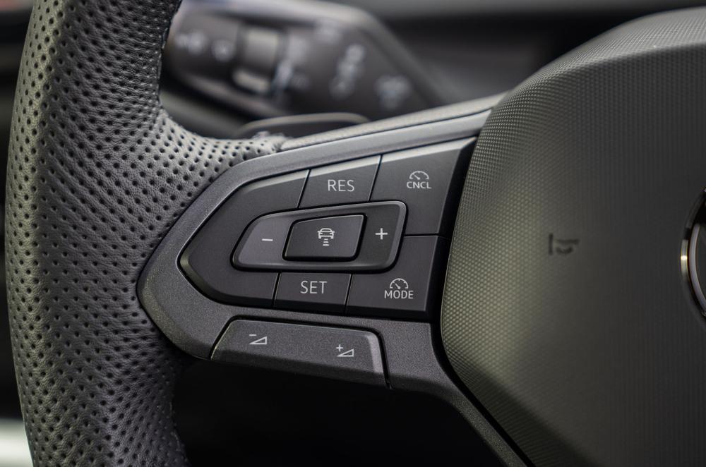 Volkswagen T-Roc steering wheel detail