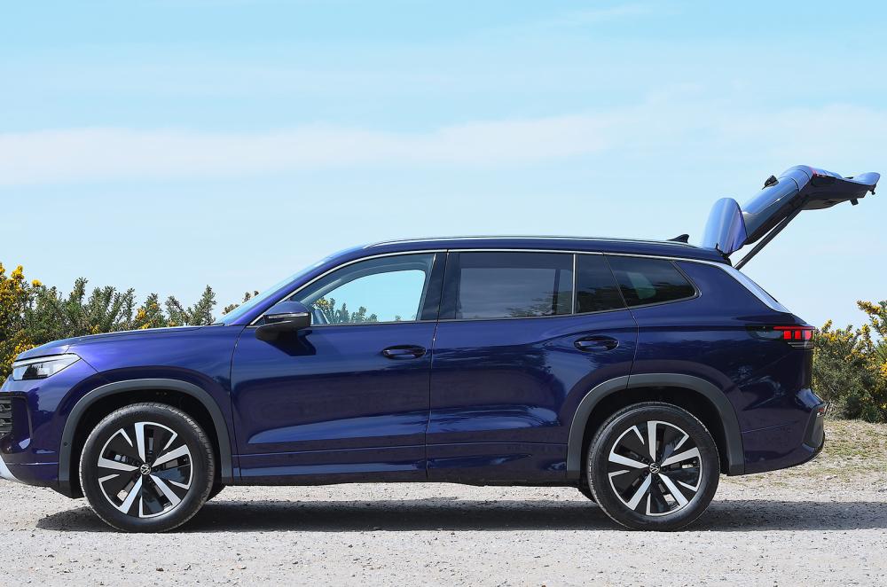 Volkswagen Tayron static side