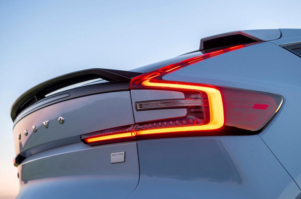 Volvo EC40 rear lights detail