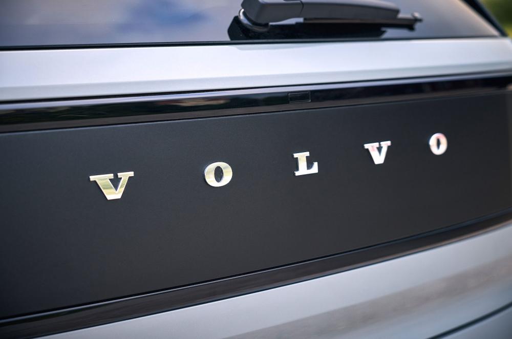 Volvo EX30 Cross Country rear badge