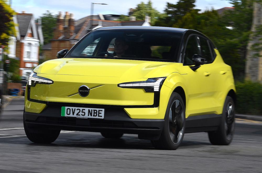 Volvo EX30 front cornering