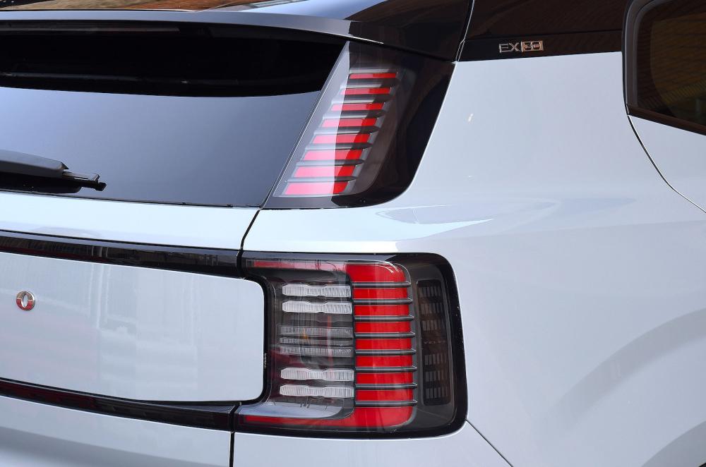 Volvo EX30 rear lights
