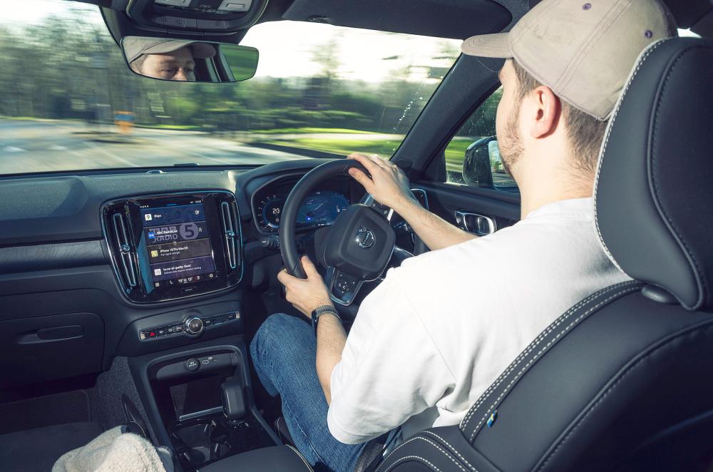 Volvo EX40 test drive