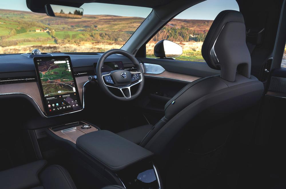 Volvo EX90 front seats