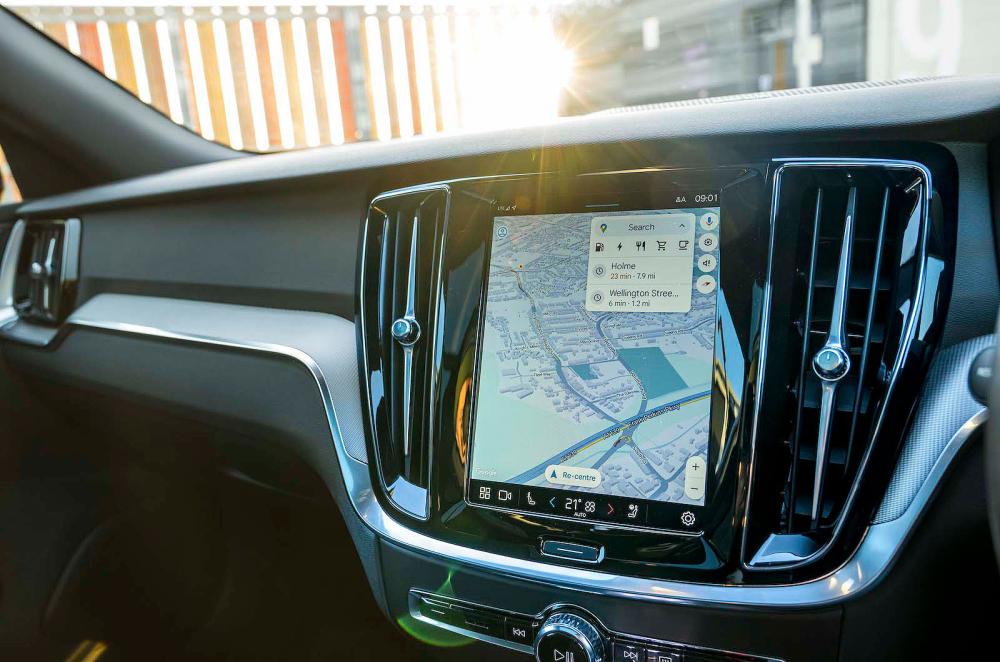 Volvo V60 infotainment touchscreen