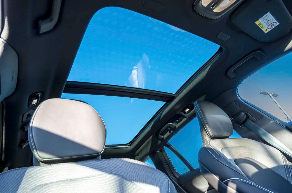 Volvo V60 panoramic roof