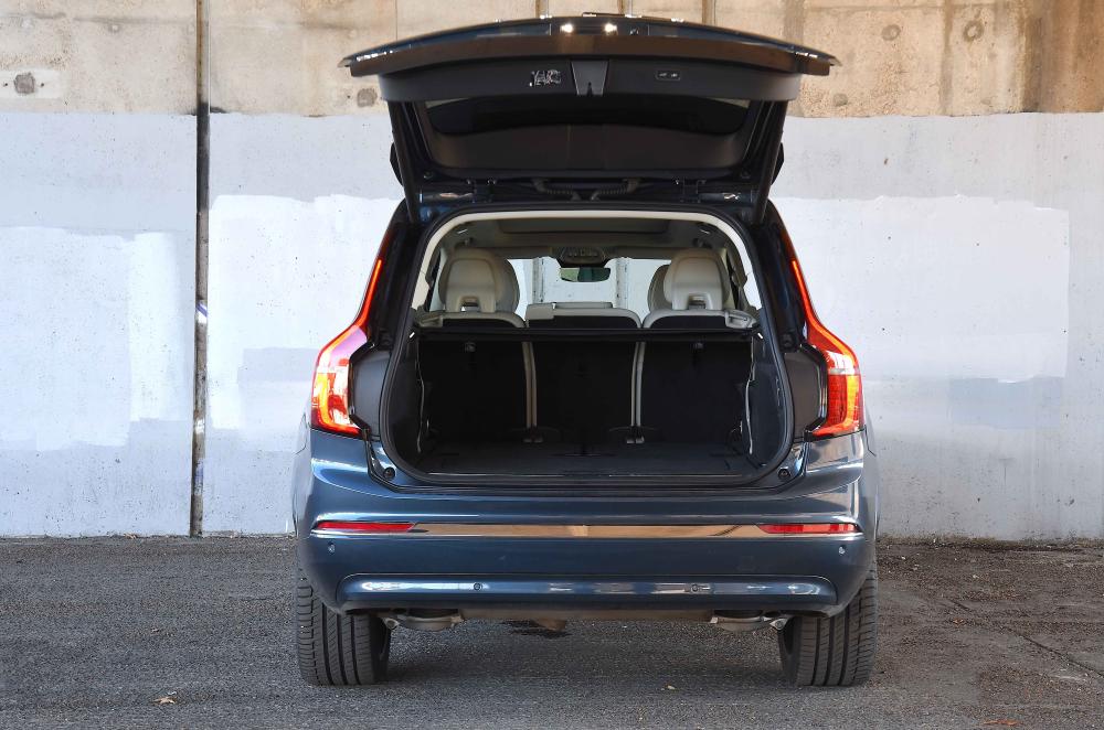 Volvo XC90 boot