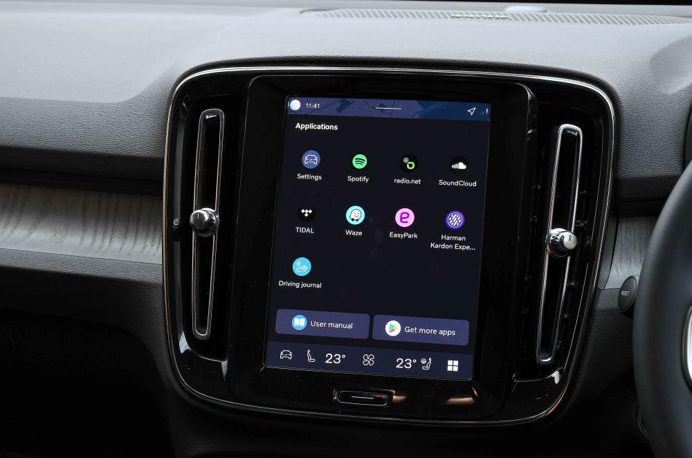 Volvo XC40 interior details