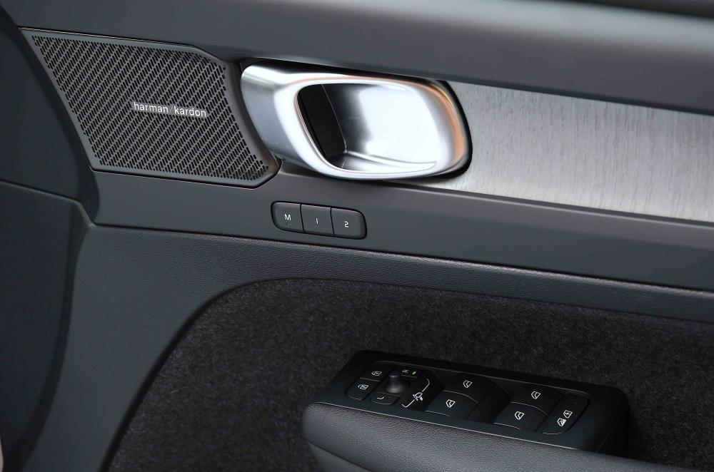 Volvo XC40 interior details
