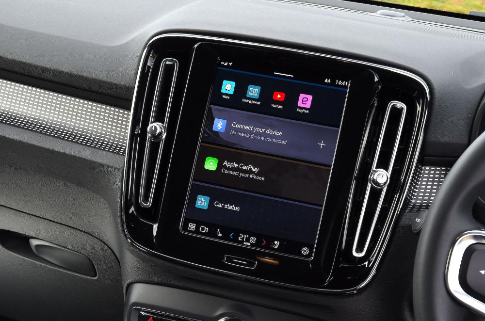 Volvo XC40 infotainment touchscreen