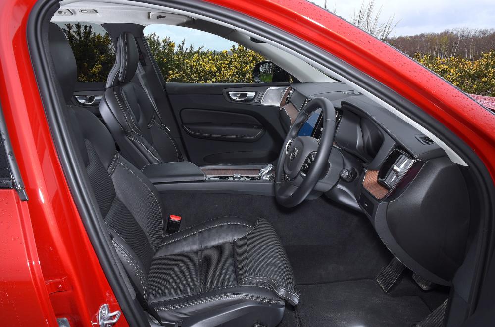 Volvo XC60 front seats