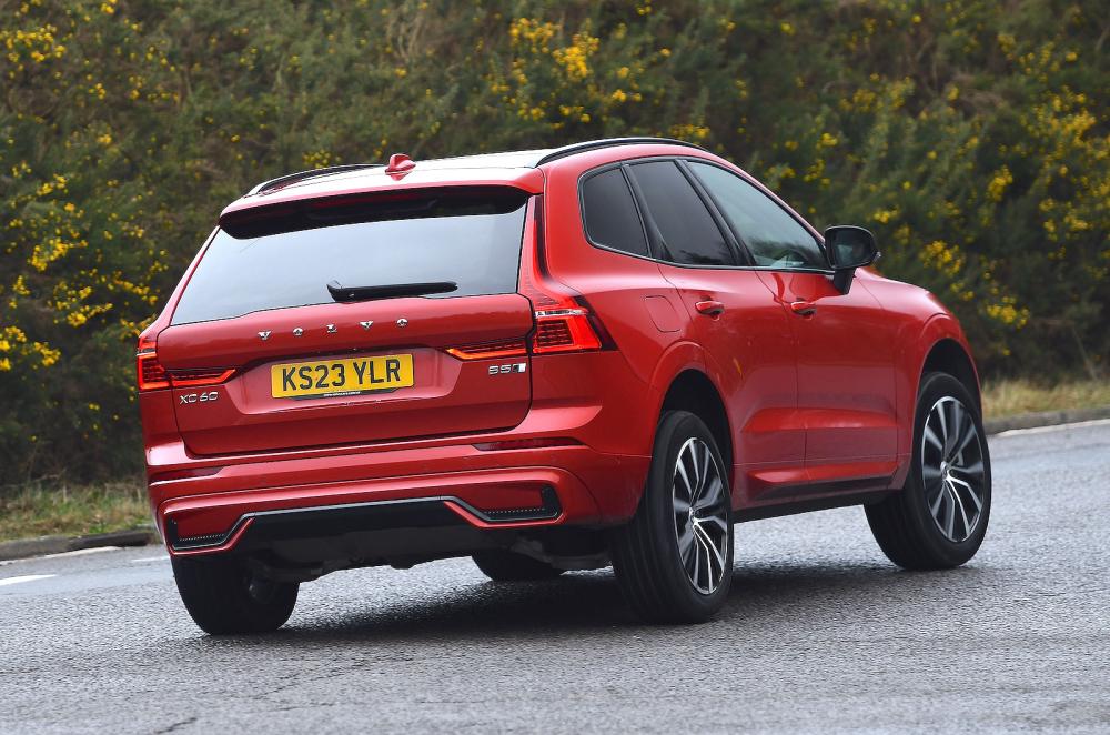 Volvo XC60 rear cornering