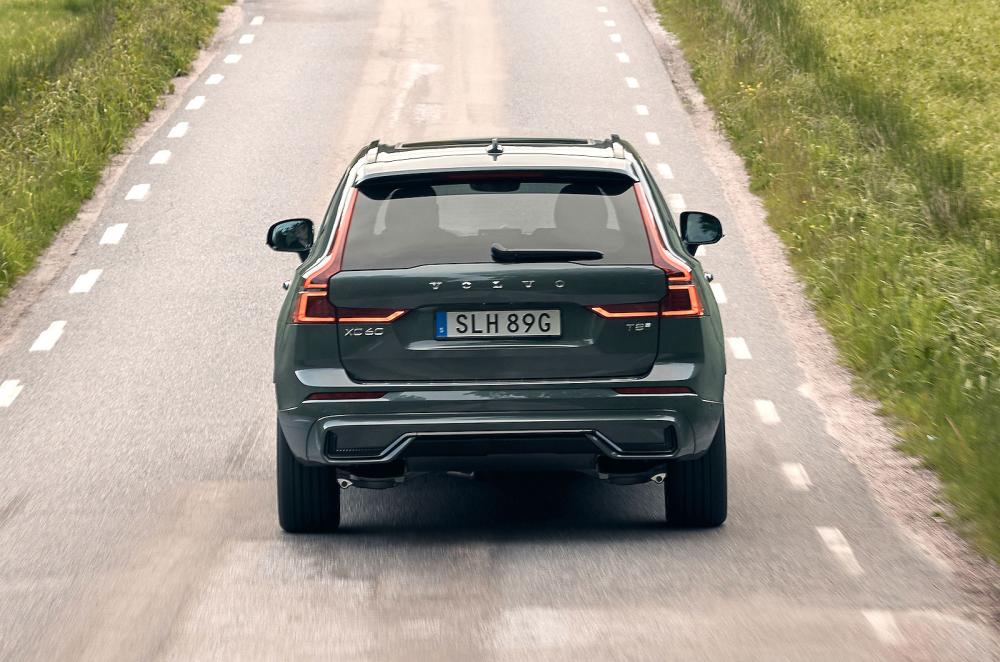 Volvo XC60 rear driving