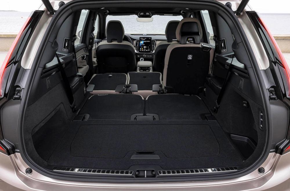 Volvo XC90 boot