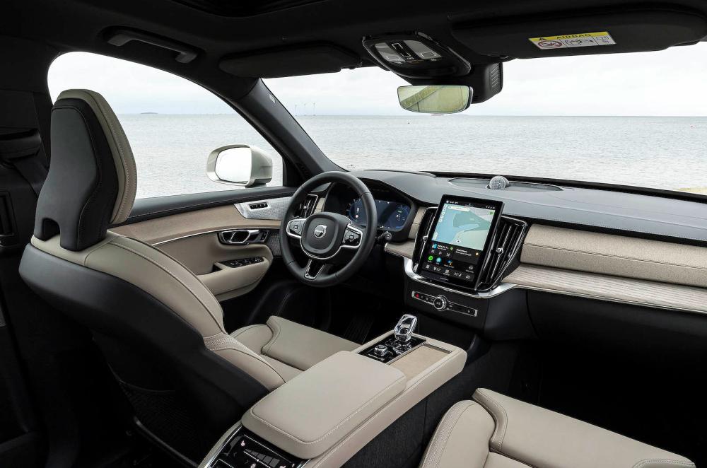 Volvo XC90 front seats