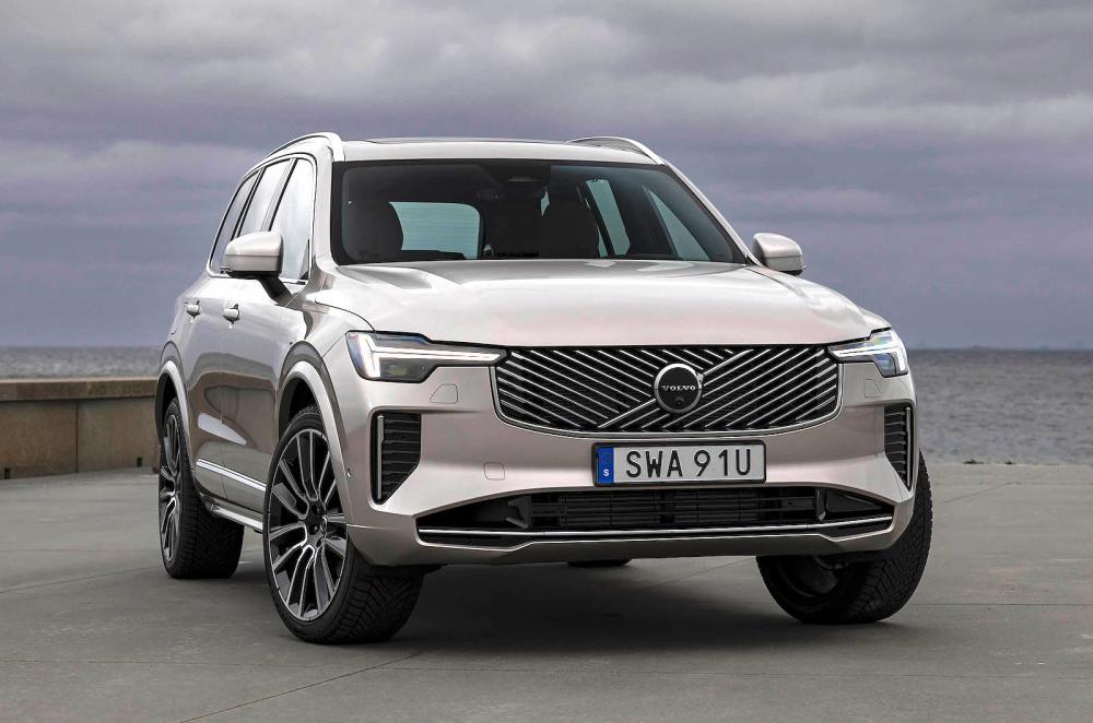 Volvo XC90 front static