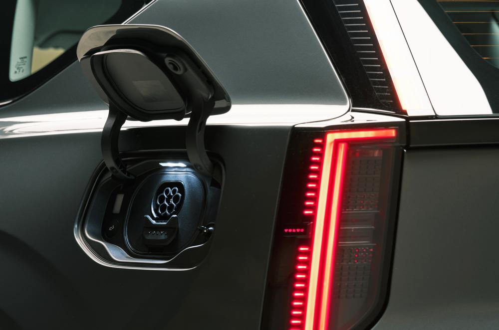 Volvo EX60 charging port