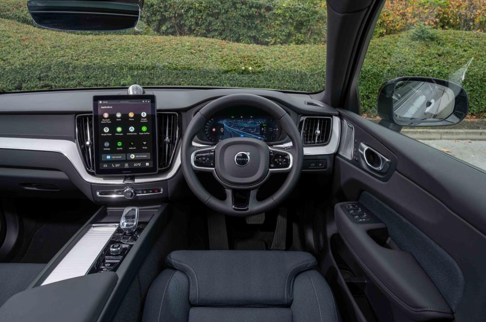 Volvo XC60 dashboard
