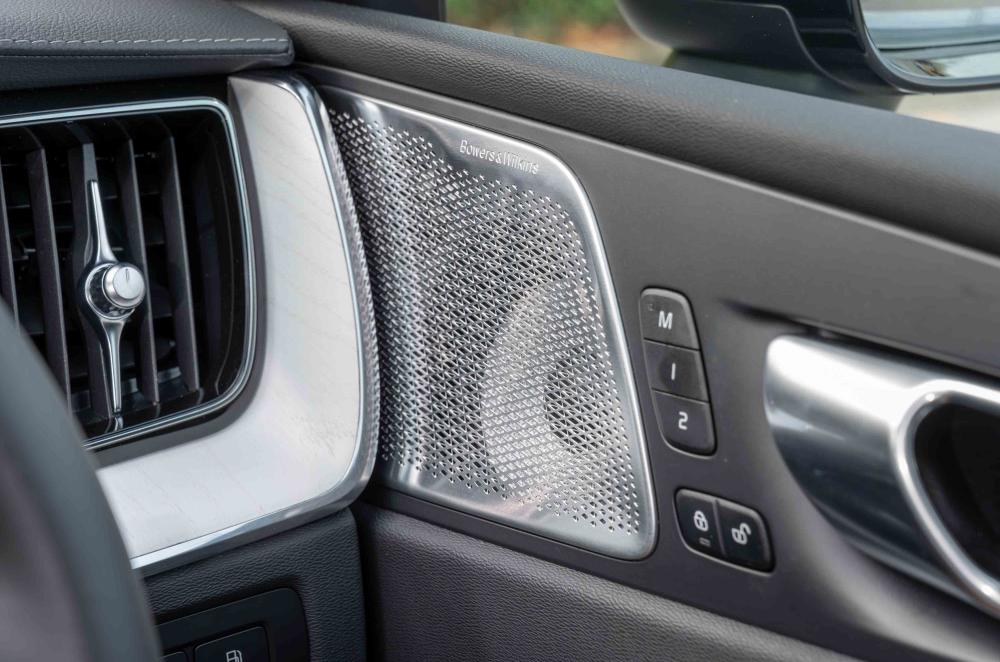 Volvo XC60 interior details