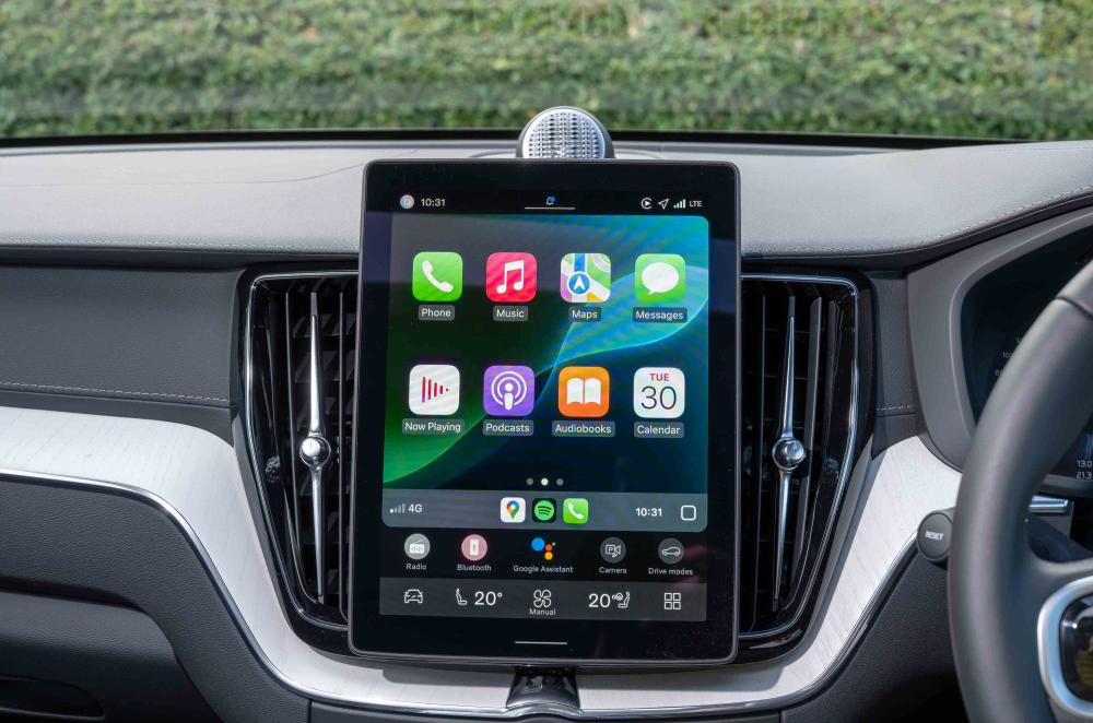 Volvo XC60 interior details