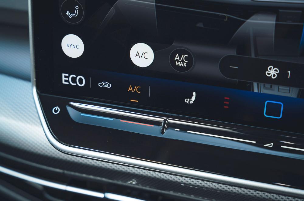 VW Golf air-con controls