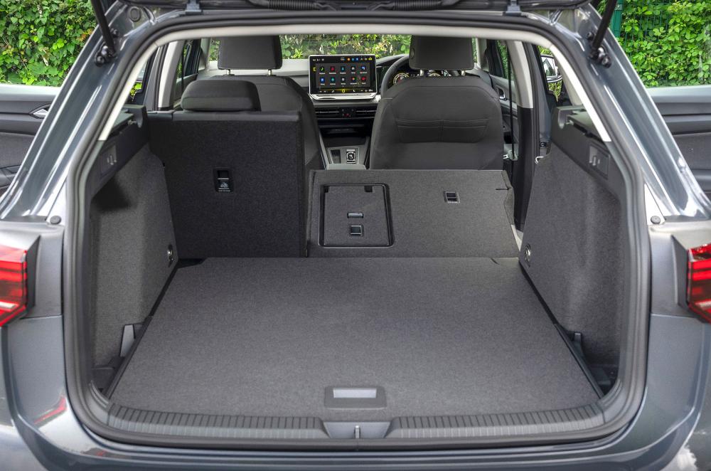 VW Golf Estate boot