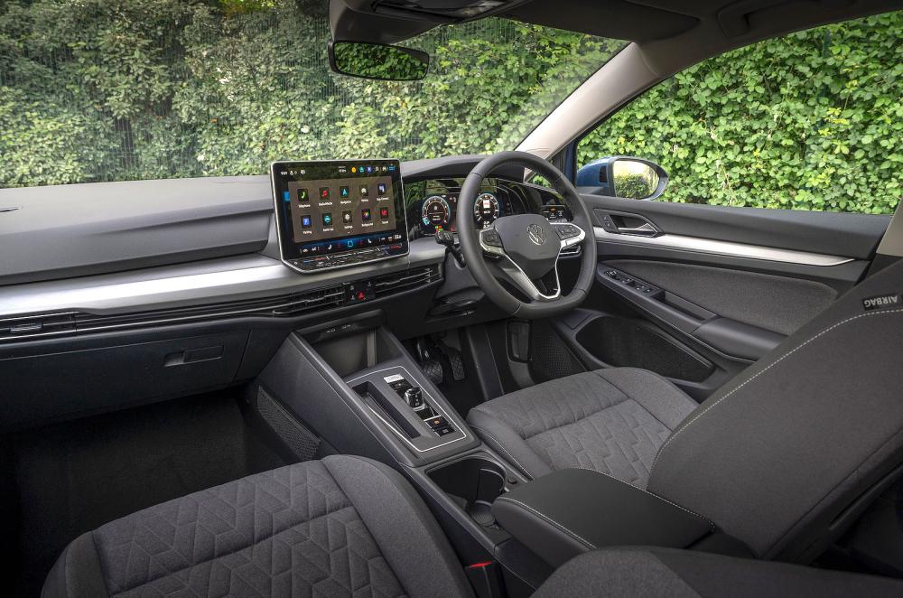 VW Golf Estate dashboard